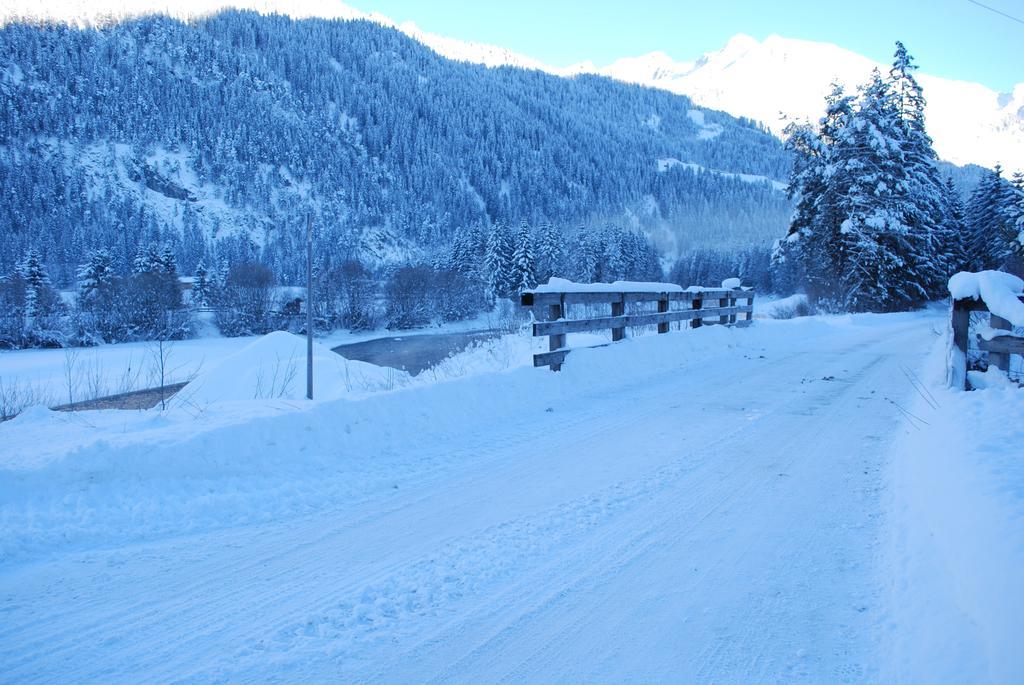 Haus Waldrast Apartman Elbigenalp Szoba fotó