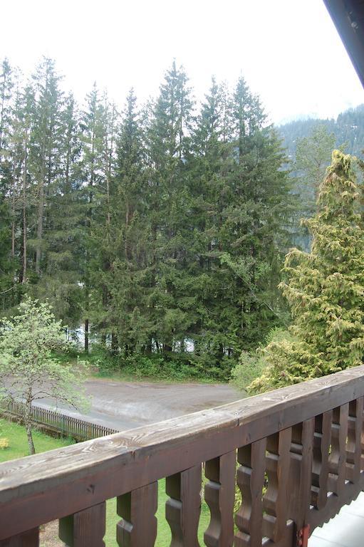 Haus Waldrast Apartman Elbigenalp Szoba fotó