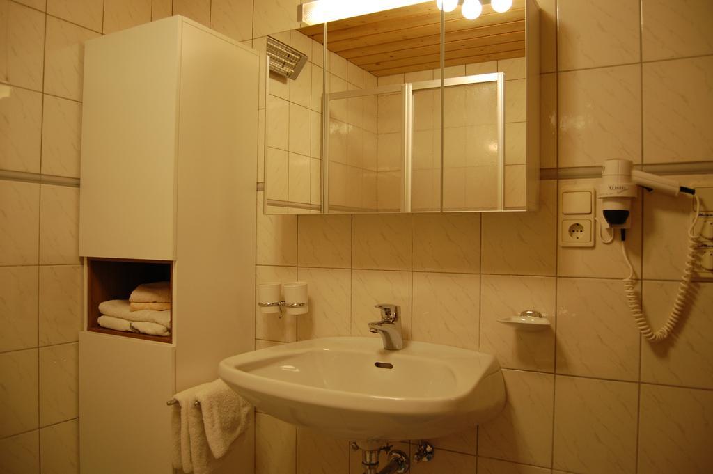 Haus Waldrast Apartman Elbigenalp Kültér fotó