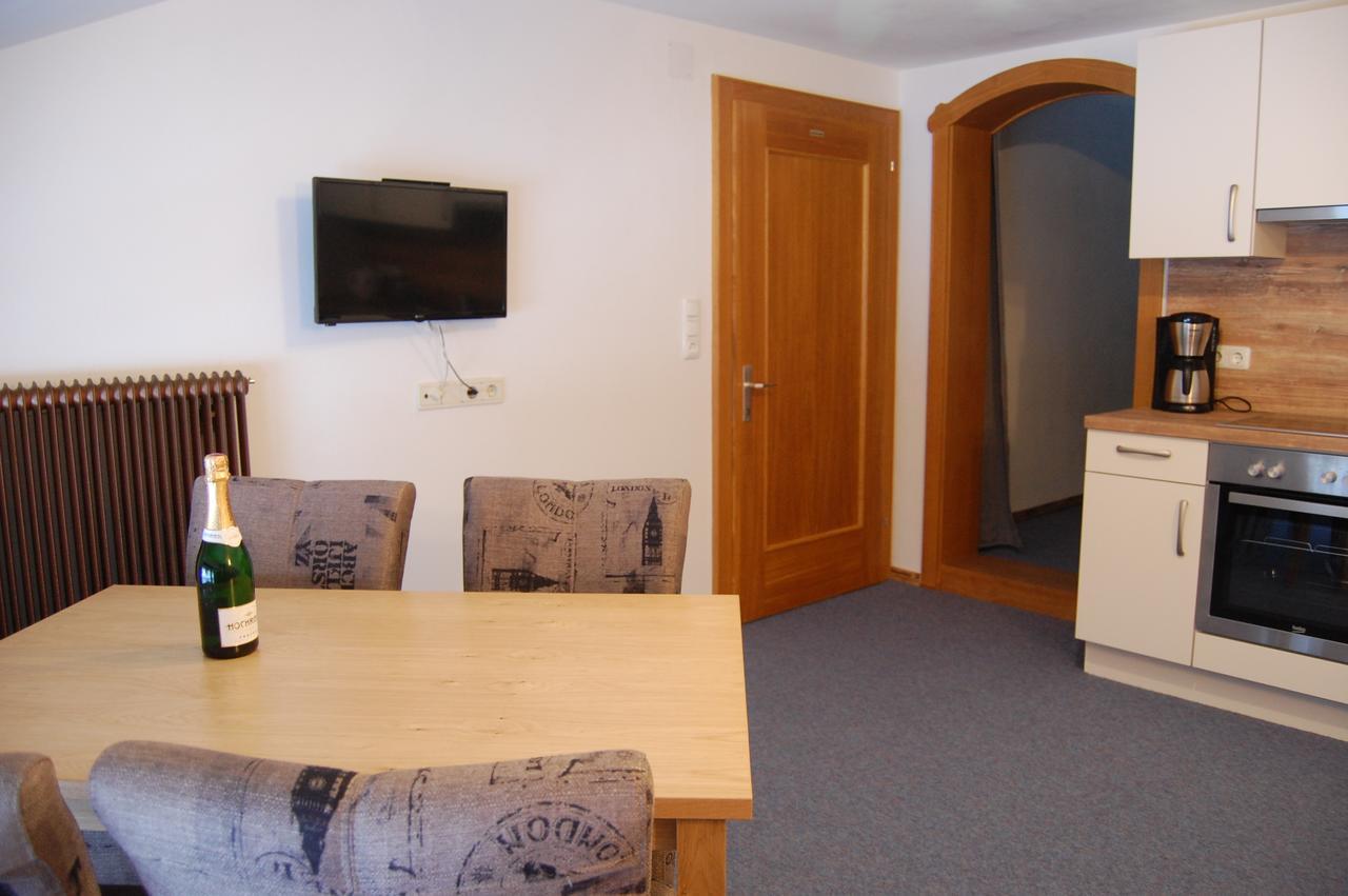 Haus Waldrast Apartman Elbigenalp Kültér fotó